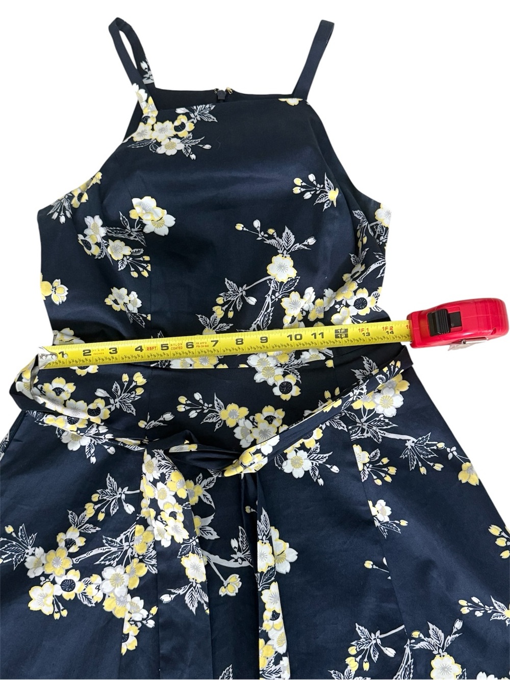 RACHEL Rachel Roy Navy Floral Midi Dress. Belt and Pockets. Stretchy. Size 4 - Picture 6 of 7